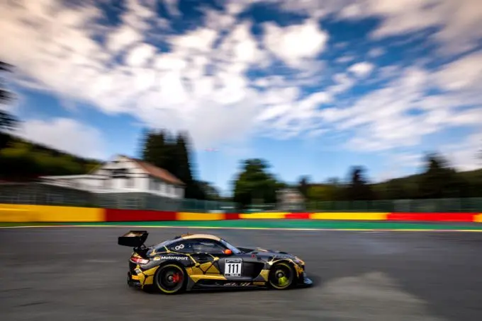 Nr111_Mercedes-AMG_GT3_JP_Motorsport