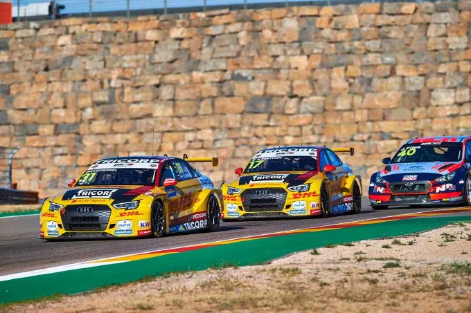 Techniek laat Tom Coronel deels in de steek in FIA WTCR op Motorland Aragón