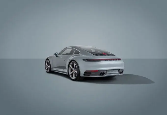 11 gelimiteerde Porsche 911 Carrera 4S Ben Pon jr