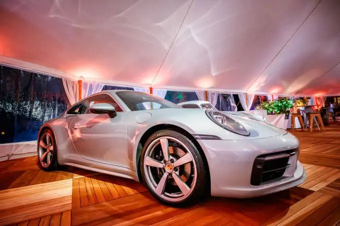 2 gelimiteerde Porsche 911 Carrera 4S Ben Pon jr
