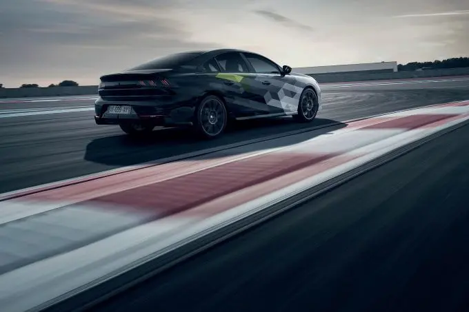 Peugeot 508 Sport Engineered HYbrid4