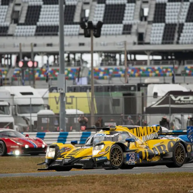 Racing_Team_Nederland_actiefoto_3_Motul_Pole_Award_100