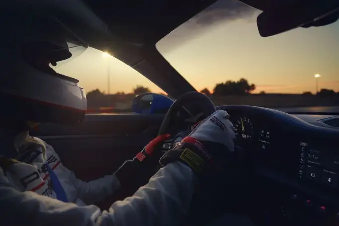 Nieuwe Porsche 911 GT3 is geboren op het circuit 2