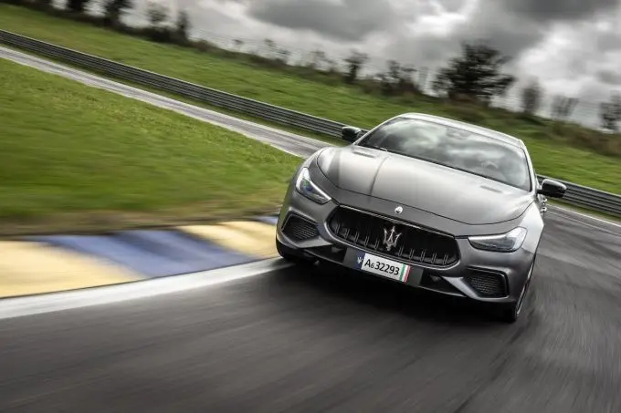 Maserati Ghibli wint Duitse BEST CARS 2021-award