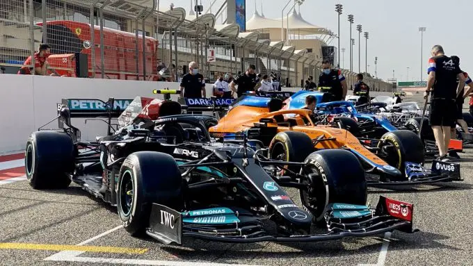 Mercedes grid