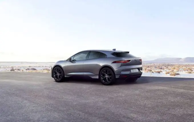 De nieuwe Jaguar I-PACE BLACK