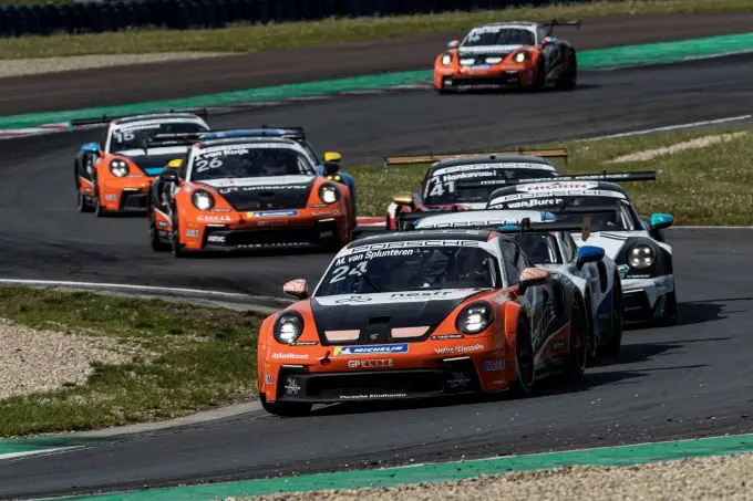 Max_van_Splunteren_voorop_porsche PCCD Oschersleben