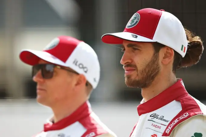 Alfa_Romeo_Raikkonen_Giovanazzi