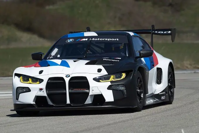 5_BMW_M4_GT3