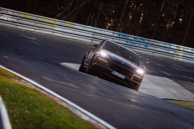 Cayenne breekt record op Nürburgring-Nordschleife 2