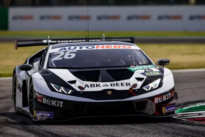 Esmee_Hawkey_GBR_Lamborghini_T3_Motorsport
