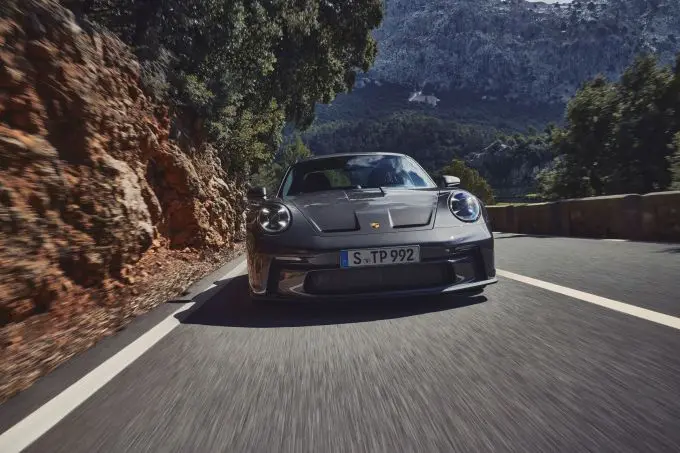 Porsche 911 GT3 Touring 4