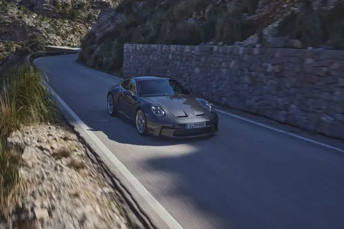 Porsche 911 GT3 Touring 8