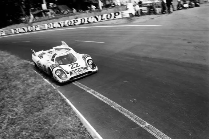8m_50jaargeleden_Gijs_van_Lennep_wint_24H_Le_Mans