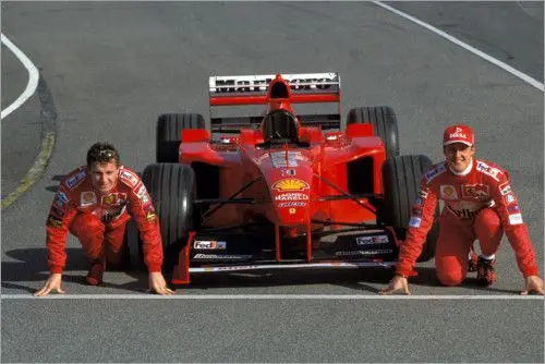 Ferrari_Eddie_Irvine_en_Michael_Schumacher