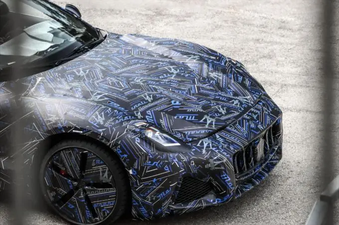 eerste prototype van de nieuwe Maserati GranTurismo