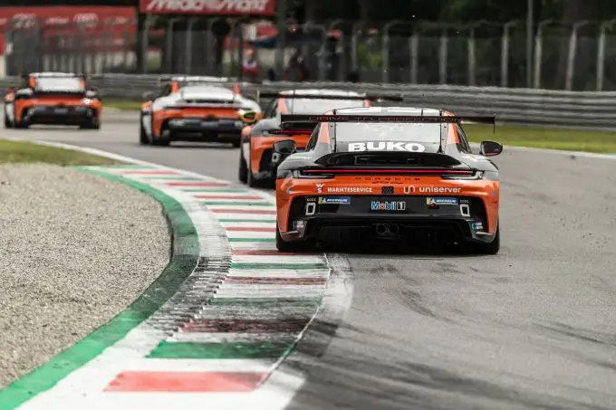 Monza_Team_GP_Elite_onderweg