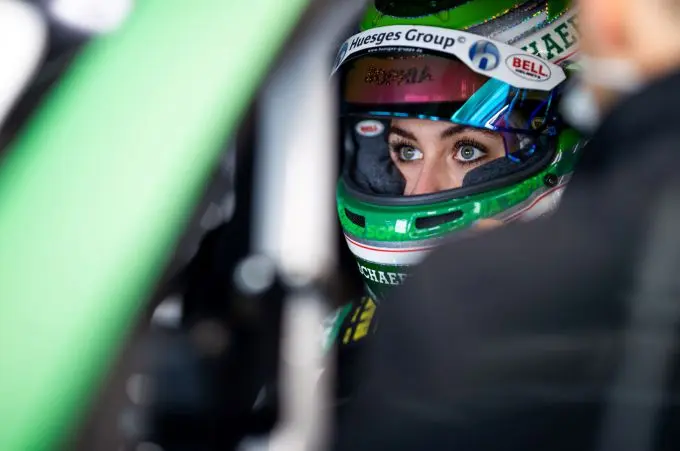 Sophia_Floersch_ABT_DTM_2021_032m