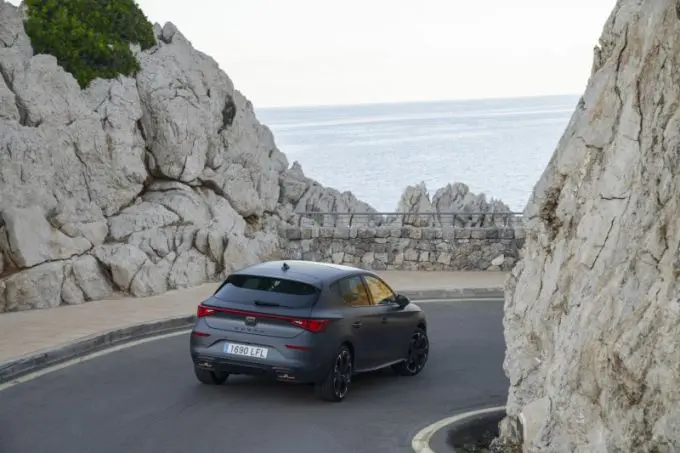 Topscore voor CUPRA Leon e-HYBRID in strenge Euro NCAP-test