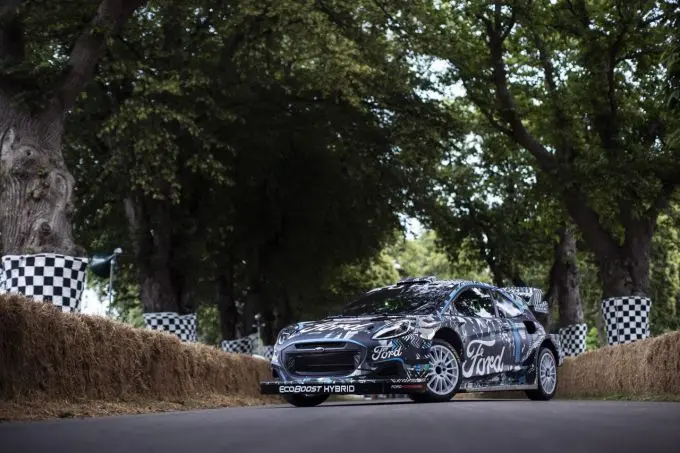 Ford en M-Sport tonen nieuw Puma Rally1 WRC-prototype; Hybride prestaties onthuld op Goodwood