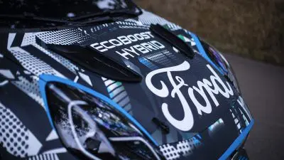 Ford en M-Sport tonen nieuw Puma Rally1 WRC-prototype; Hybride prestaties onthuld op Goodwood