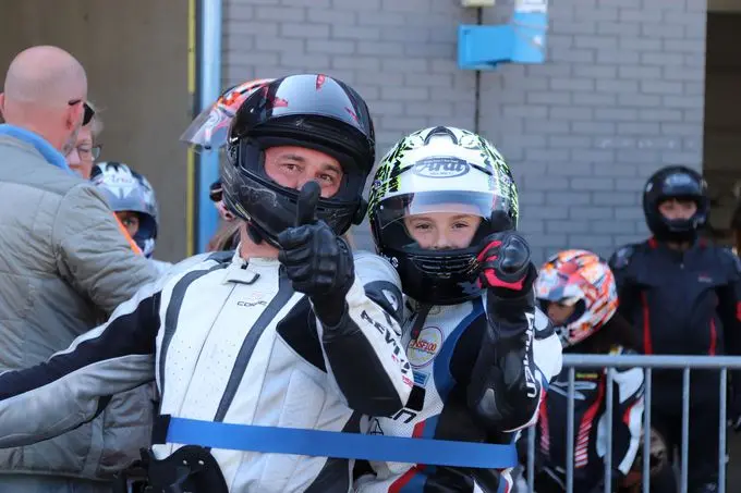 115 jonge kankerpatiënten en hun gezin in het zonnetje gezet tijdens Circuitdag Against Cancer