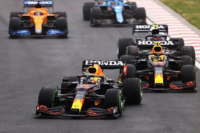 Max Verstappen en Sergio Pérez