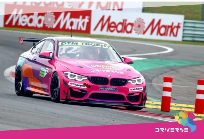 Sandra_van_der_Sloot_TT_circuit_Assen_BMW_Team_Diverse