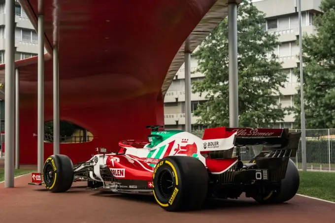 Alfa Romeo Racing in speciale Italiaanse livery
