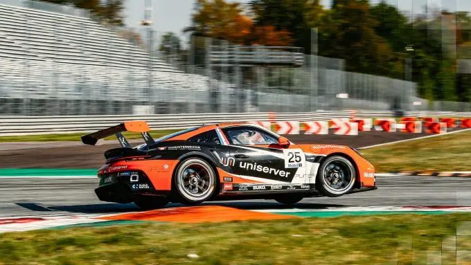 Larry_ten_Voorde_overall_champion_2021_Porsche_Supercup in 2020 en nu ook 2021