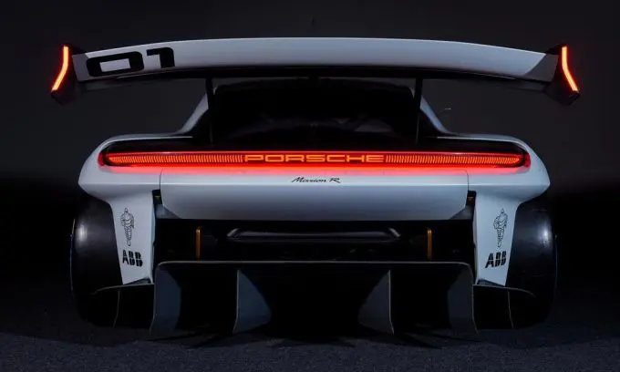 Porsche Mission R