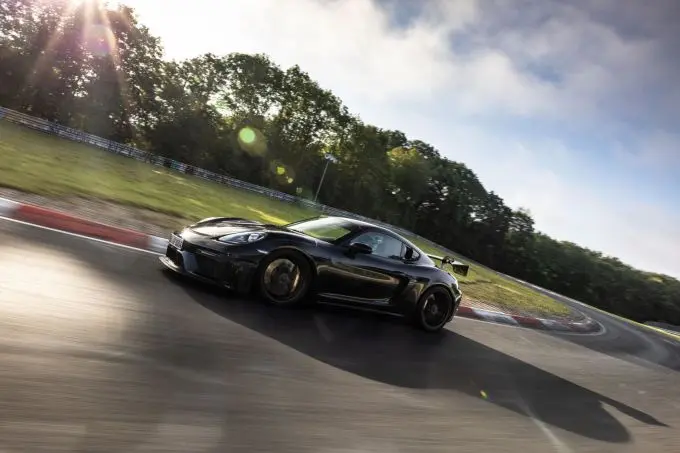 porsche718caymangt4rs7
