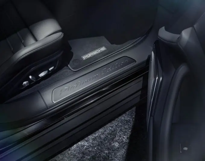 Porsche Panamera Platinum Edition 2