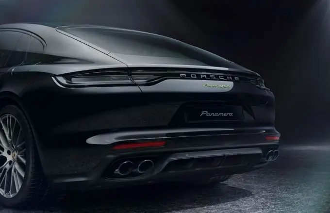 Porsche Panamera Platinum Edition 5