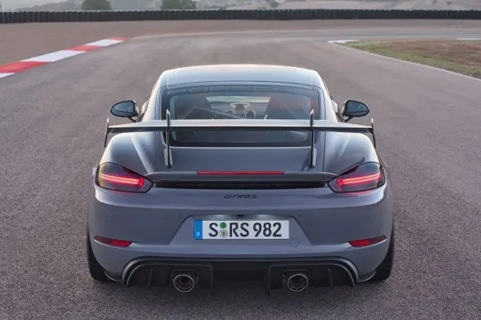8_Porsche 718 Cayman GT4 RS