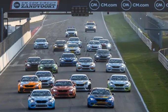 Spannende finaleraces BMW Racing Cup in Zandvoort