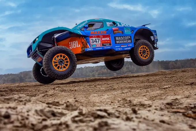Tim en Tom Coronel met nieuwe rallyauto Century CR6 met 7.0 Chevrolet V8-motor