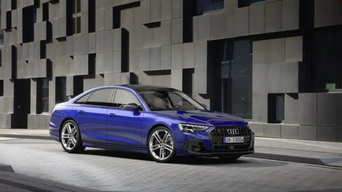 Vernieuwde Audi A8: representatieve looks en innovatieve technologieën in het topsegment