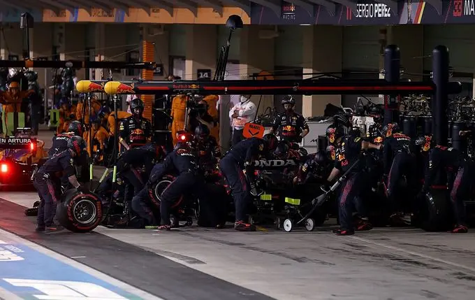 Red Bull Racing pitstop Max Verstappen