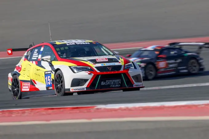 24H Dubai Nr15 Bas Koeten Racing