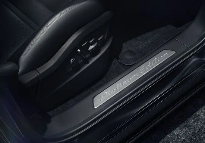 Porsche Cayenne Platinum Edition 2