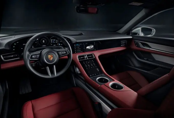 Porsche Taycan Sport Turismo 3