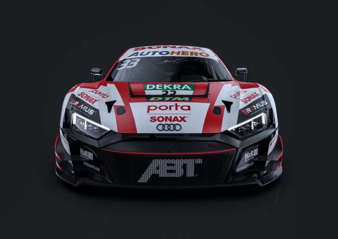 Audi_R8_Rene_Rast_front