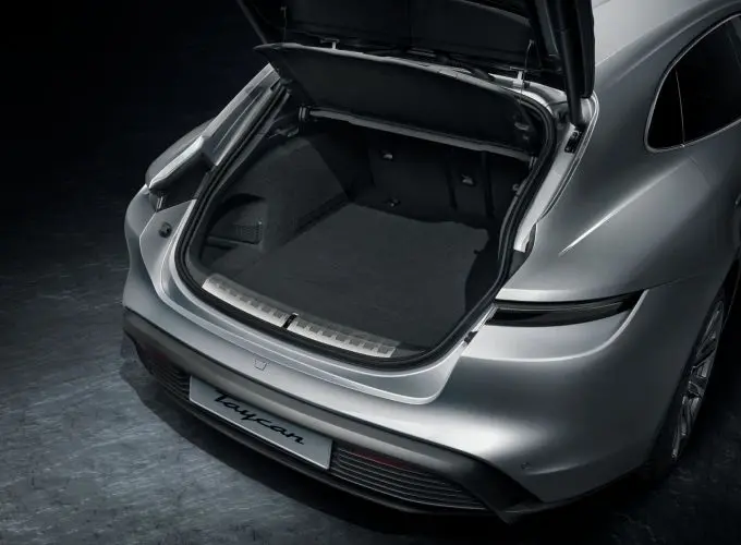 Porsche Taycan Sport Turismo 4