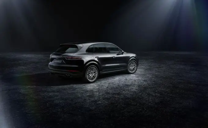 Porsche Cayenne Platinum Edition 9