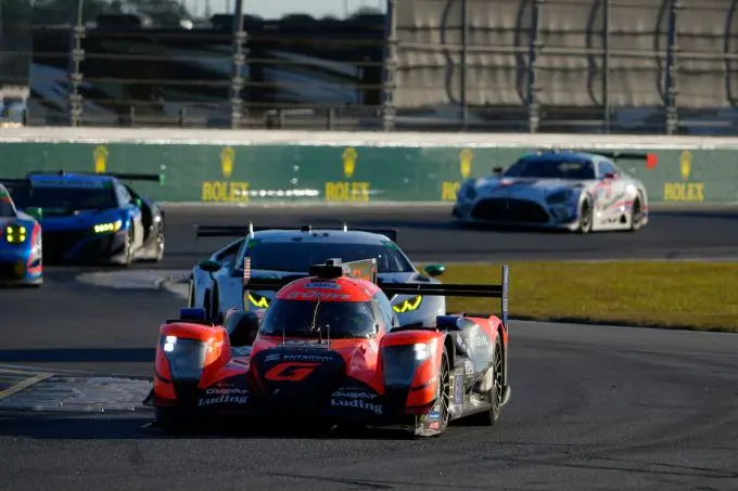 Tijmen van der Helm onderweg in 24H Daytona 2022
