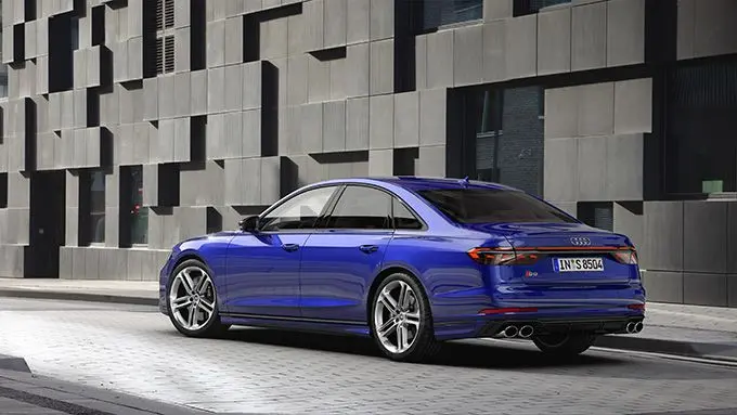Audi A8 Blauw