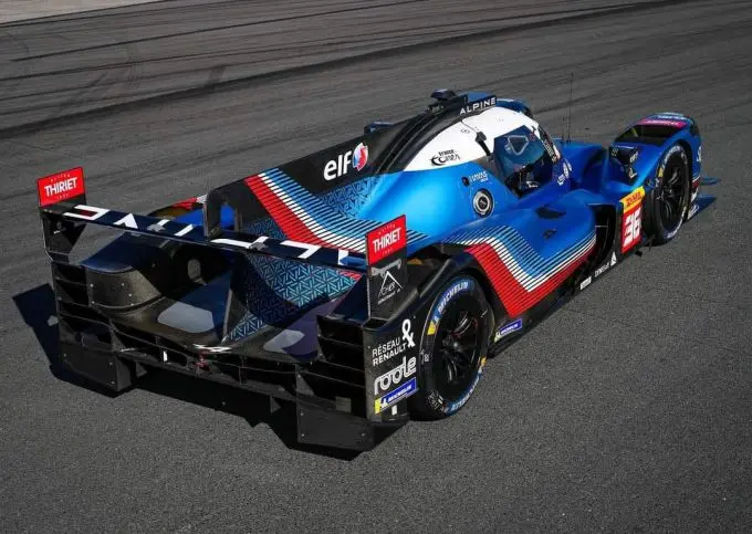 Alpine_nieuwe_livery_2022 3