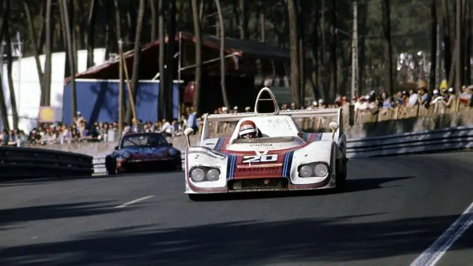 Porsche Museum Gijs van Lennep Porsche Spyder Martini 24U Le Mans