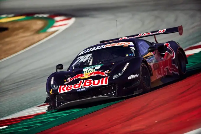 Ferrari_488_DTM_Red_Bull_Nr74